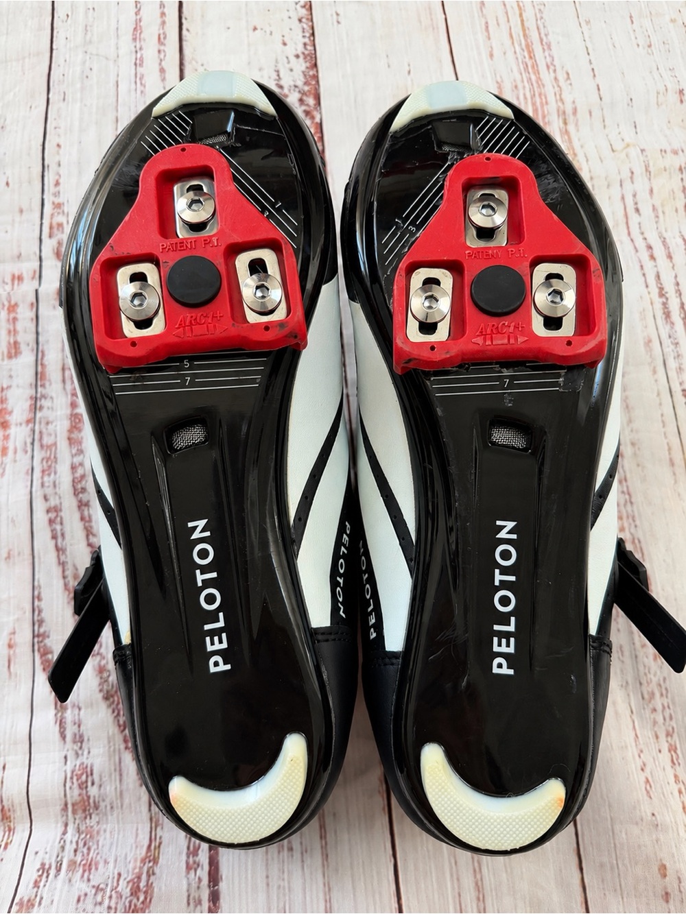 Peloton Black Cycling Spin Bike Shoes W/ Cleats Size EU 41 US Men 8 Women 10 - Picture 3 of 5